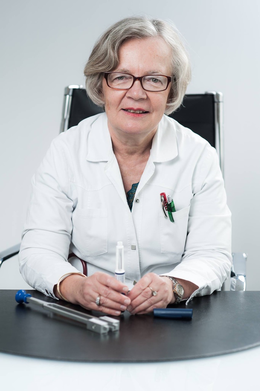 Dr. Jolanda Schottenfeld-Naor ist Fachärztin für Innere Medizin, Diabetologie und Ernährungsmedizin.