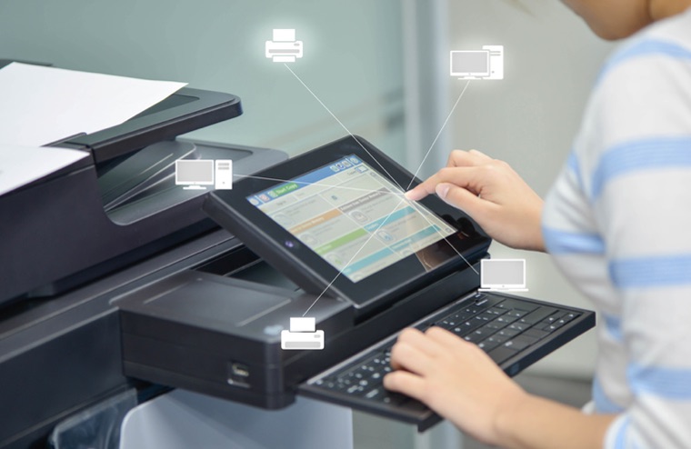 Ein zeitgemäßes Büro sollte optimal ausgestattet sein. (Bildquelle:©magneticmcc?Fotolia.com)