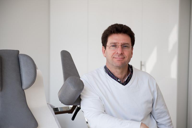 Dr. med. Avner Horowitz ist Kardiologe bei Medplus Nordrhein in Düsseldorf. Dr. med. Avner Horowitz ist Kardiologe bei Medplus Nordrhein in Düsseldorf.