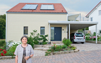 Für Gabriele Domay endet mit dem Einzug in ihr Baufritz-Haus eine lange Leidenszeit.