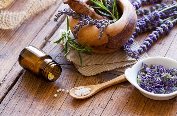 Erfolgreich gegen Wechseljahr-Beschwerden: Naturhormone. (Bildquelle:©juefraphoto?Fotolia) Erfolgreich gegen Wechseljahr-Beschwerden: Naturhormone. (Bildquelle:©juefraphoto?Fotolia)