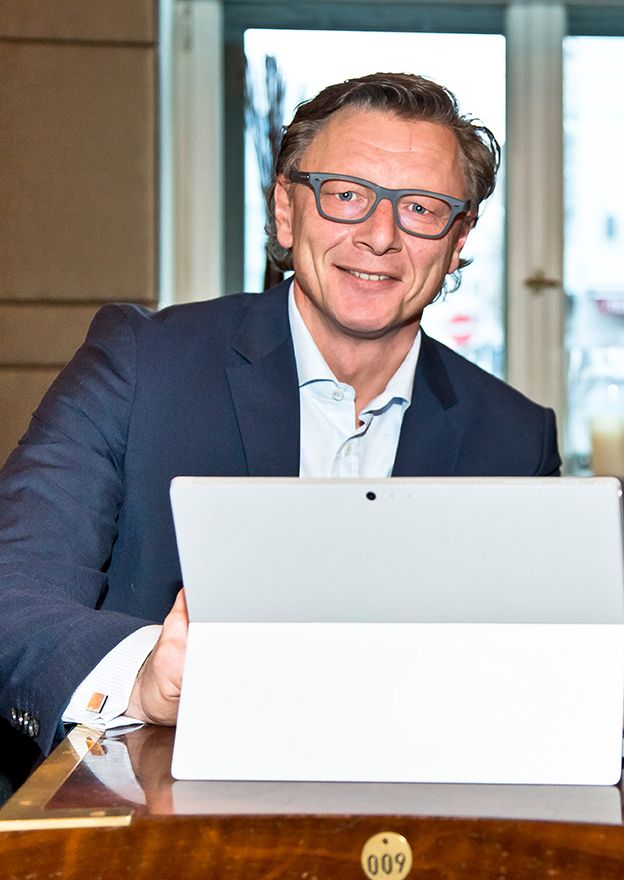 Dr. Robert Klimke, Unternehmensberater und Fachautor für die Themen Customer Experience, Prozess-Man Dr. Robert Klimke, Unternehmensberater und Fachautor für die Themen Customer Experience, Prozess-Man