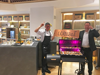 Hoteldirektor Marco Klij (r.) und Küchenchef Jens Martin König (l.) Hoteldirektor Marco Klij (r.) und Küchenchef Jens Martin König (l.)