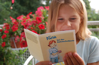Die liebevoll illustrierten Nina-Büchlein vermitteln Groß und Klein Spannendes zu Gesundheitsthemen. Die liebevoll illustrierten Nina-Büchlein vermitteln Groß und Klein Spannendes zu Gesundheitsthemen.
