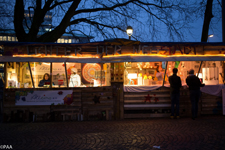 Kreativ-Stammtisch trifft sich auf dem Weihnachtsmarkt in der Neustadt © Philipp Aristidis Arsenidis