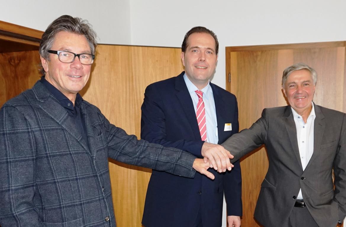 Die Geschäftsführer von Infoserve und Saartoto: Jacoby, Leinenbach, Burkert (v.l.n.r.) Die Geschäftsführer von Infoserve und Saartoto: Jacoby, Leinenbach, Burkert (v.l.n.r.)