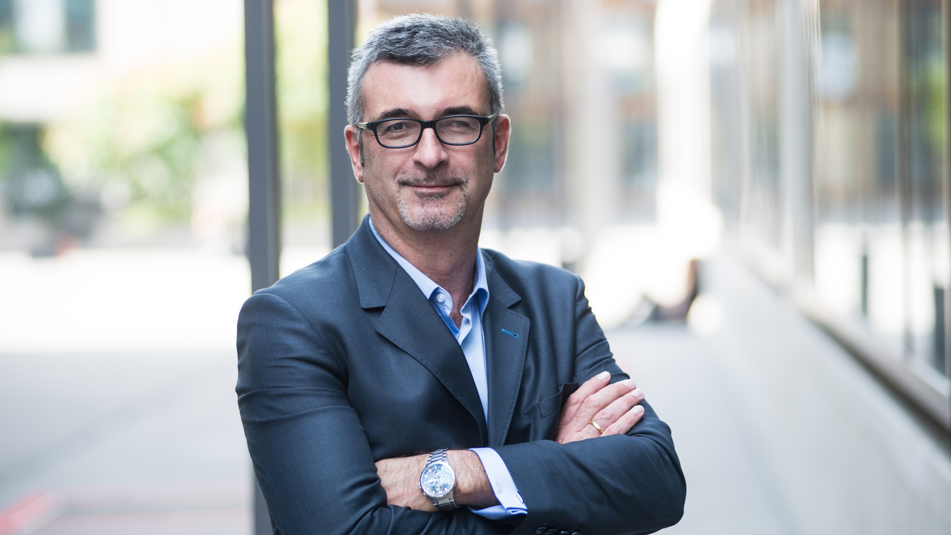 Dieter Menyhart kennt sich mit dem Verkaufen aus und weiß, wie Läden ihre Umsätze steigern können. Dieter Menyhart kennt sich mit dem Verkaufen aus und weiß, wie Läden ihre Umsätze steigern können.