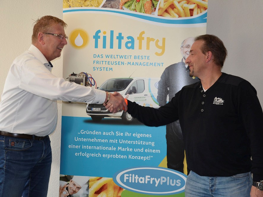 CEO Jos van Aalst begrüßt neuen Franchisepartner für Osnabrück CEO Jos van Aalst begrüßt neuen Franchisepartner für Osnabrück