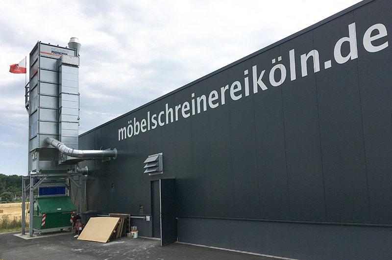 Kompakt und energieeffizient. Auf einer Stellfläche von nur 9 m2 arbeitet die frequenzgeregelte 15kW Kompakt und energieeffizient. Auf einer Stellfläche von nur 9 m2 arbeitet die frequenzgeregelte 15kW