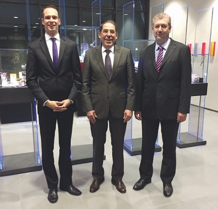 Oliver Bruns Edelmann Group, OB Bernhard Ilg (Heidenheim), Marcus B. Teschner (Edelmann Group) v. l. Oliver Bruns Edelmann Group, OB Bernhard Ilg (Heidenheim), Marcus B. Teschner (Edelmann Group) v. l.