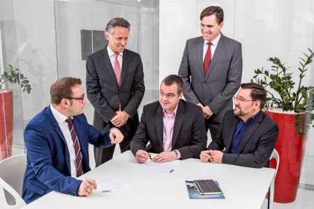 Vertragsabschluss in Stuttgart. Quelle: Minol-ZENNER-Gruppe Vertragsabschluss in Stuttgart. Quelle: Minol-ZENNER-Gruppe