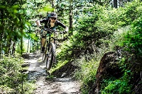 Mann beim Biken (Wanderhotel Vinschgerhof) Mann beim Biken (Wanderhotel Vinschgerhof)