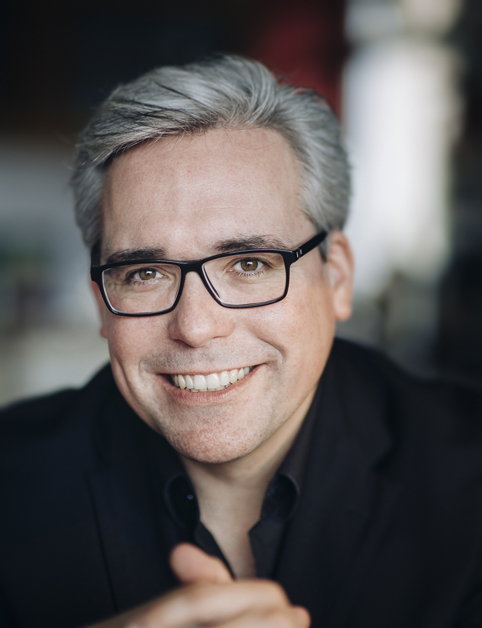 Psychologe& TV-Experte Rolf Schmiel Psychologe& TV-Experte Rolf Schmiel