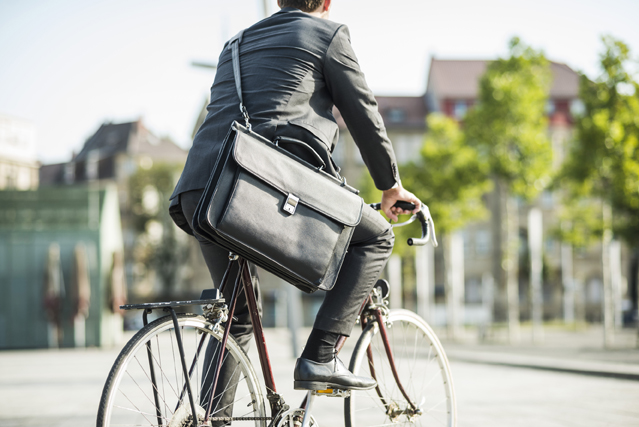 Mit dem Fahrrad ins Büro zu fahren, bringt Bewegung in den Alltag.Quelle: ERGO Group