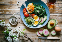 Regelmäßig frisch zu kochen sorgt nachhaltiger für einen bewussten Lebensstil. © Unsplash Regelmäßig frisch zu kochen sorgt nachhaltiger für einen bewussten Lebensstil. © Unsplash