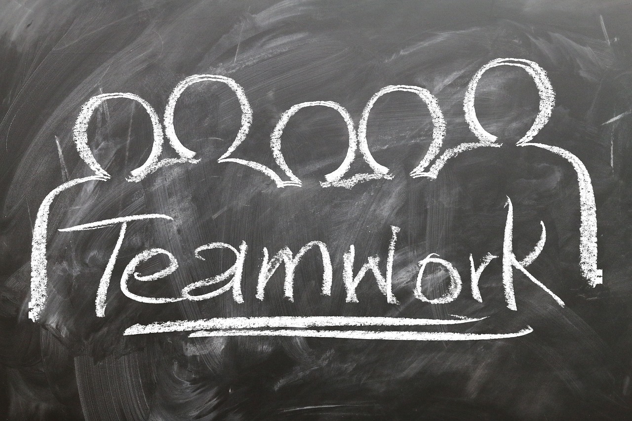 5 Sterne Redner zeigen, wie man erfolgreich im Team agiert (Bildquelle: CCO Public Domain) 5 Sterne Redner zeigen, wie man erfolgreich im Team agiert (Bildquelle: CCO Public Domain)