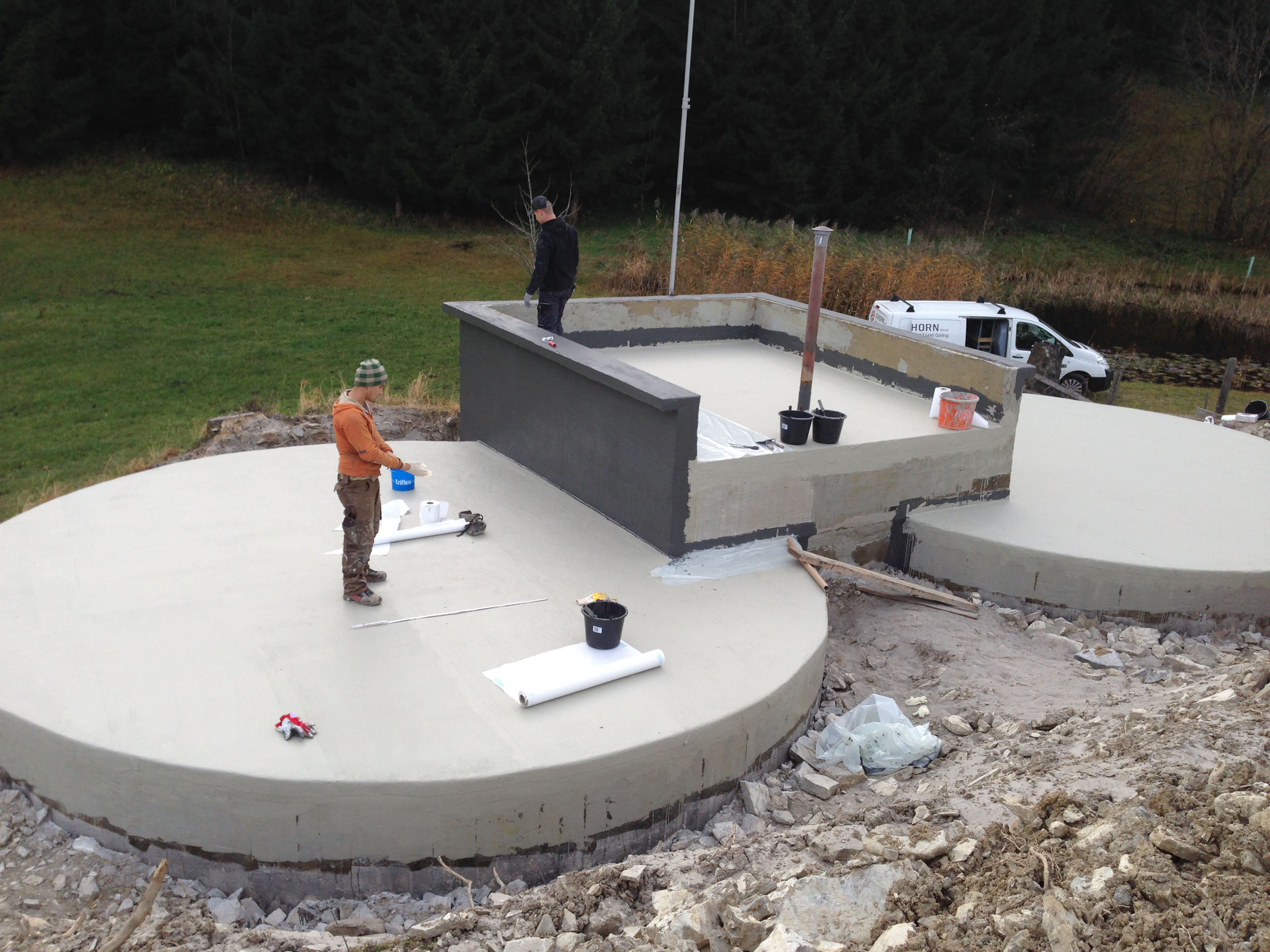Dank Triflex ProTect ist das Trinkwasserbassin dauerhaft vor Verunreinigung geschützt.