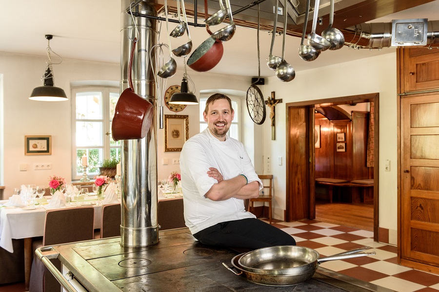 Küchenchef Mario Huggler (Bildquelle: (c)Brauereigasthof Hotel Aying) Küchenchef Mario Huggler (Bildquelle: (c)Brauereigasthof Hotel Aying)