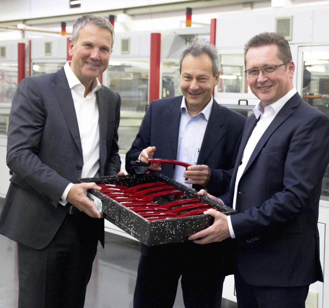 Das Huf Group Management mit (v. l.) Dr. Florian Hesse, Thomas Tomakidi und Johann Palluch. Das Huf Group Management mit (v. l.) Dr. Florian Hesse, Thomas Tomakidi und Johann Palluch.
