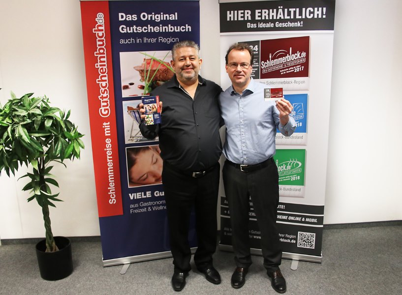 Fotios Toulatos (links) und Björn Klein (rechts), Geschäftsführer der Kuffer Marketing GmbH