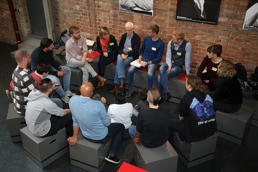 Gesprächsrunde während des Global Goals Aktionstags 2018 in Stuttgart. (Bildquelle: FDFP/element-i B