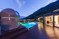 Außenpool Sky-Chalet (Sport & Wellness Resort Quellenhof) Außenpool Sky-Chalet (Sport & Wellness Resort Quellenhof)