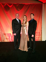 (v.l.): Hoteldirektor Walter Hubel, Nina Galuschke und Nico Tiltmann (v.l.): Hoteldirektor Walter Hubel, Nina Galuschke und Nico Tiltmann