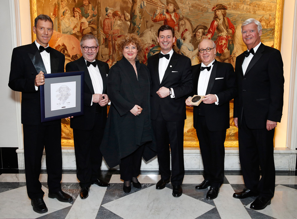 Ingo C. Peters vom Fairmont Hotel Vier Jahreszeiten mit 63. Brillat Savarin-Plakette geehrt (Bildque