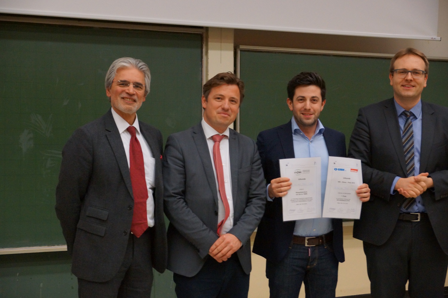 Dr. Fabian Cieplik (2.v.re.) mit dem Vorstand der AfG der DGZMK (Bildquelle: AfG der DGZMK)