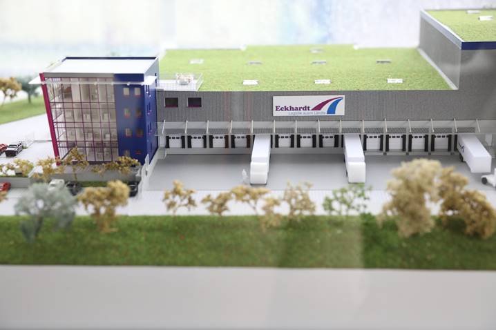 Das neue Eckhardt Logistikzentrum?ab Mitte, Ende 2018 (Bildquelle: Walter Eckhardt GmbH Spedition + Das neue Eckhardt Logistikzentrum?ab Mitte, Ende 2018 (Bildquelle: Walter Eckhardt GmbH Spedition +