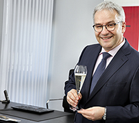 Markus Del Monego freut sich auf den Gala-Abend in Traben-Trarbach. © caveCo GmbH Markus Del Monego freut sich auf den Gala-Abend in Traben-Trarbach. © caveCo GmbH