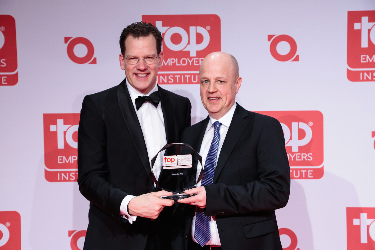David Plink, CEO Top Employers Institute (li.) und Manfred Loistl, Vorstand Personal Ingenics AG (Bi