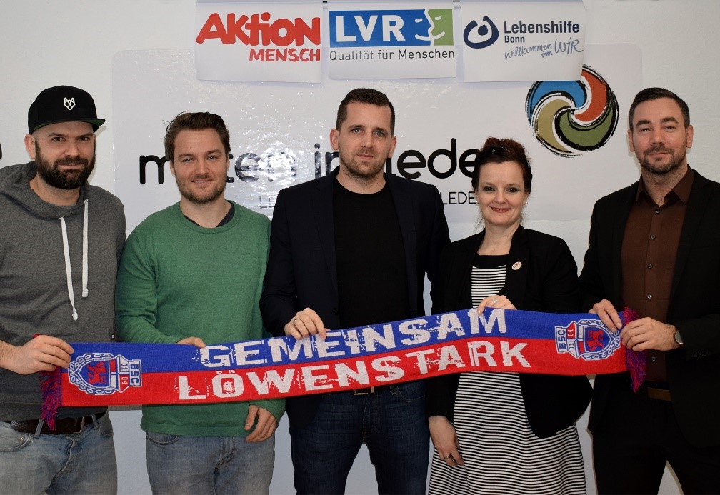 v. links nach rechts: Thomas Arrenbrecht (kreativrudel), Dirk Buchholtz (Bonner Sport-Club 01/04 e.V v. links nach rechts: Thomas Arrenbrecht (kreativrudel), Dirk Buchholtz (Bonner Sport-Club 01/04 e.V
