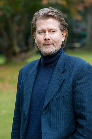 Helge B. Knickmeier Helge B. Knickmeier