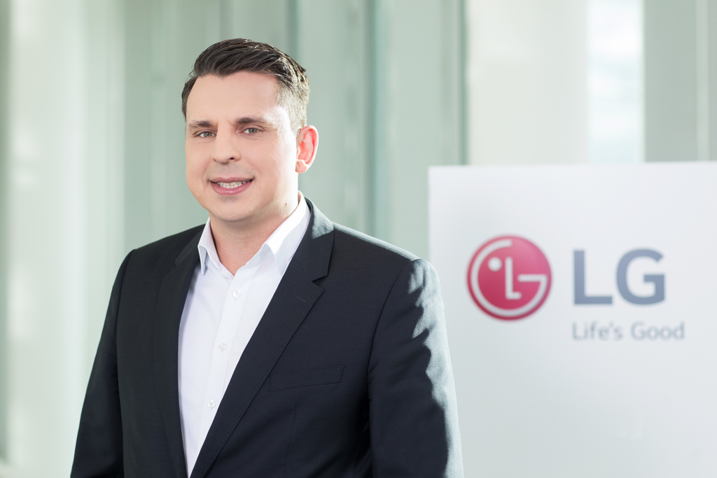 Kai Volmer ist neuer Sales Manager und Leiter des Systemhausvertriebs bei LG Electronics Kai Volmer ist neuer Sales Manager und Leiter des Systemhausvertriebs bei LG Electronics