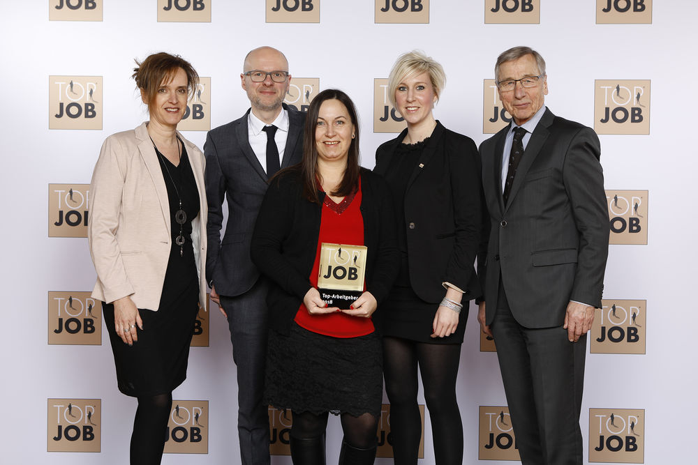 Wolfgang Clementüberreicht TOP JOB Auszeichnung an die GIS AG Wolfgang Clementüberreicht TOP JOB Auszeichnung an die GIS AG