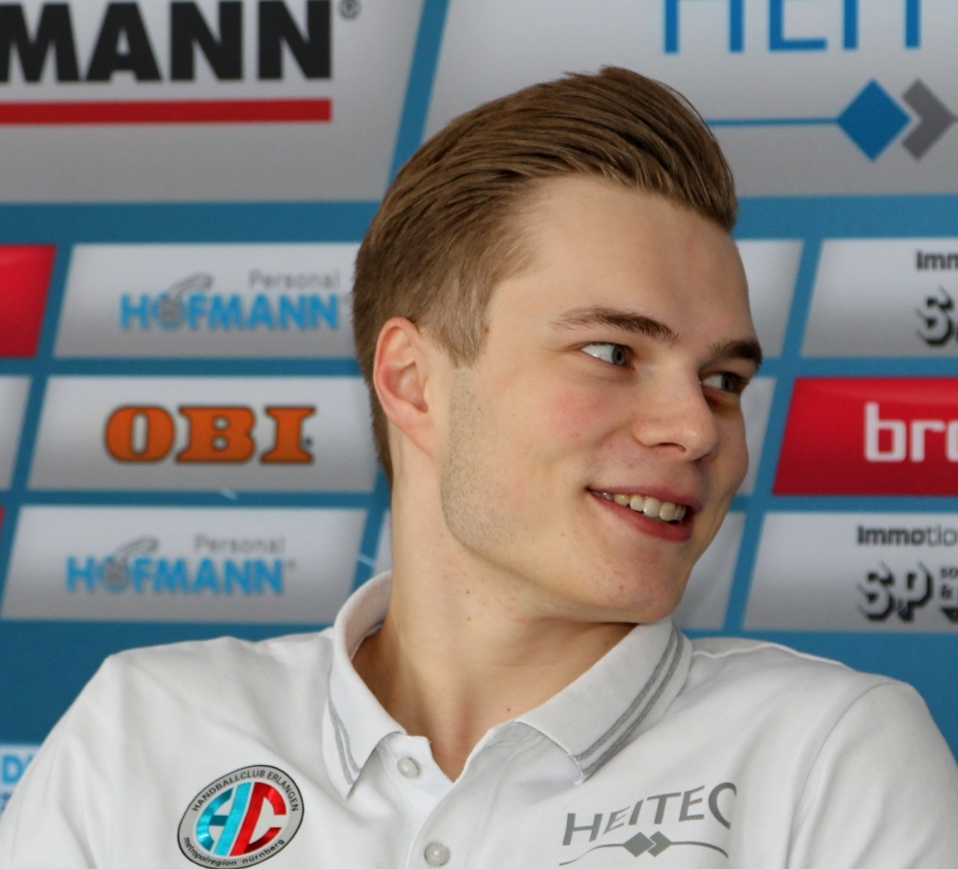 (Foto: HJKrieg, Erlangen): Linksaußen Christopher Bissel bleit weitere zwei Jahre beim HC Erlangen (Foto: HJKrieg, Erlangen): Linksaußen Christopher Bissel bleit weitere zwei Jahre beim HC Erlangen