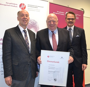  v.li.: Prof. Dr. Michael Nagy, Ehrensenator Prof. Dr. Carl-H. Esser, Wolfgang Dittmann. Foto:Motzko