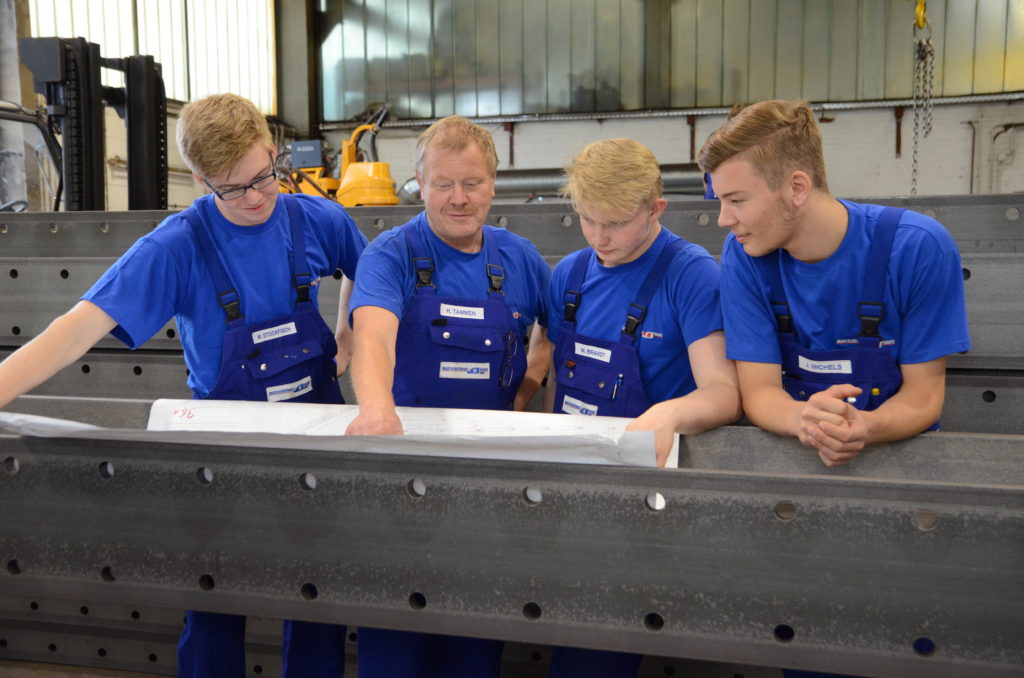 Maschinenbau Hahn GmbH& Co. KG Maschinenbau Hahn GmbH& Co. KG