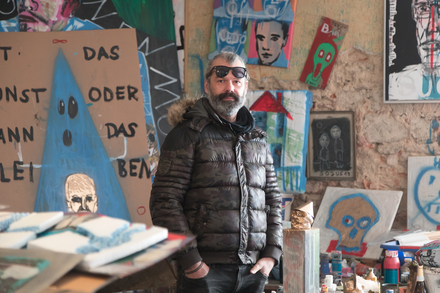 Thomas Kern in seinem Atelier bei Bautzen (Bildquelle: Uwe E. Nimmrichter) Thomas Kern in seinem Atelier bei Bautzen (Bildquelle: Uwe E. Nimmrichter)