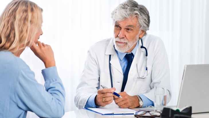 Bevor ein Termin ausgemacht wird, informieren sich viele Patienten. (Bildquelle:©Jonas Glaubitz?Foto Bevor ein Termin ausgemacht wird, informieren sich viele Patienten. (Bildquelle:©Jonas Glaubitz?Foto