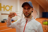 Tennistrainer der neuen Tennis-Schule (Peternhof)