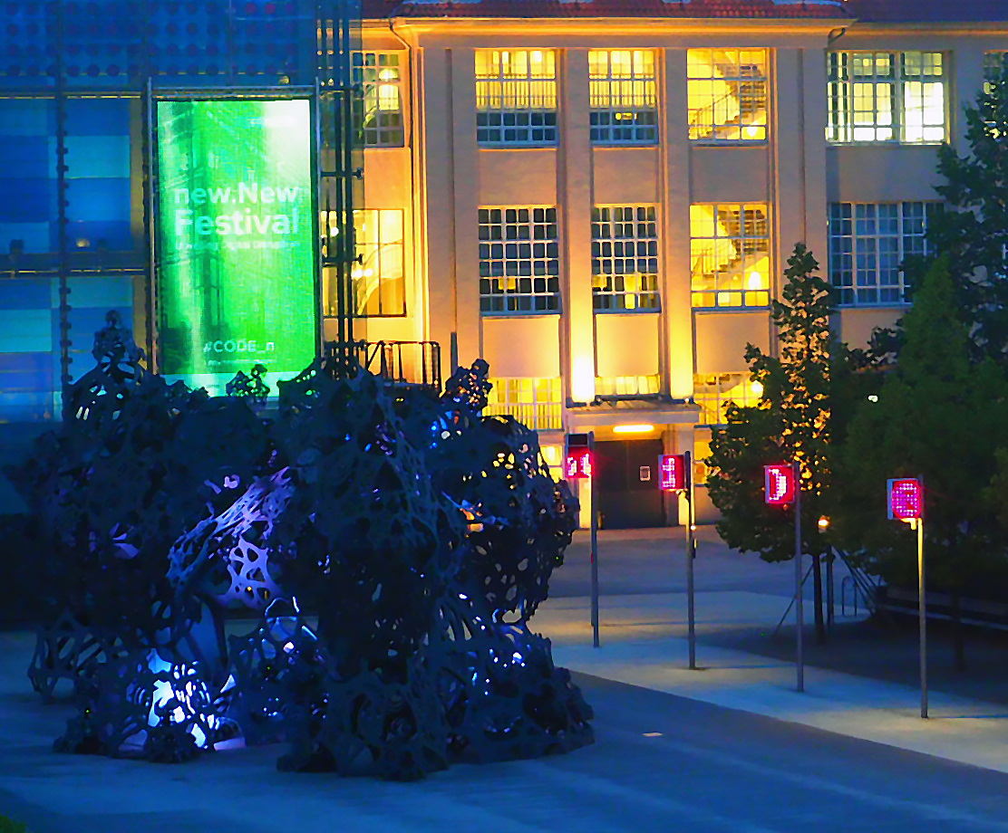 LightnTec-Großflächendisplay im Einsatz LightnTec-Großflächendisplay im Einsatz