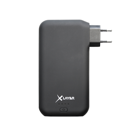 Neue Powerbank mit integriertem Netzstecker und Ladekabel: PLUS Power Plug von XLayer
