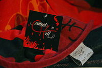 Das Strandtuch aus der neuen Kollektion von Claudia Hagn: Created in Hell Das Strandtuch aus der neuen Kollektion von Claudia Hagn: Created in Hell