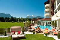 Aussenbereich Pool Querformat (Hotel Alpina) Aussenbereich Pool Querformat (Hotel Alpina)