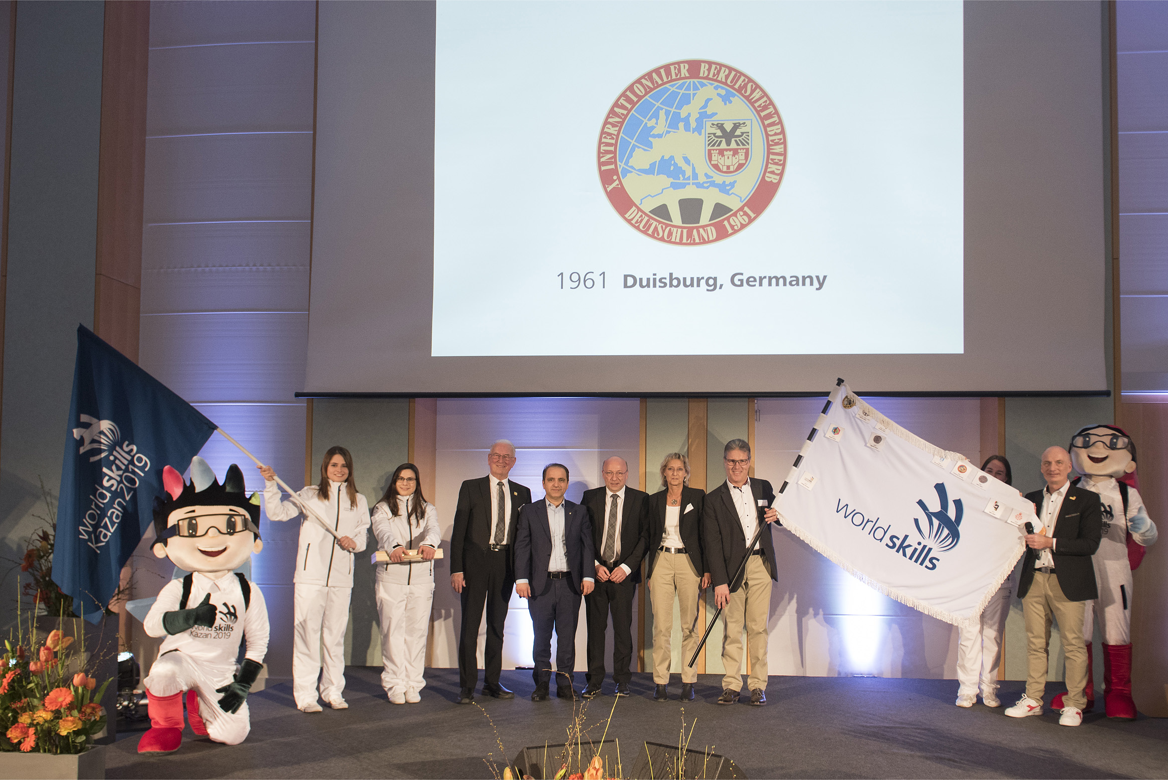 Wir hießen die WorldSkills-Flagge feierlich in Duisburg willkommen. (Bildquelle: @Stephan Brendgen) Wir hießen die WorldSkills-Flagge feierlich in Duisburg willkommen. (Bildquelle: @Stephan Brendgen)