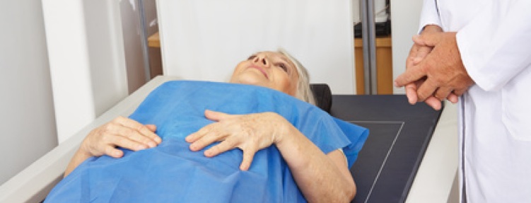 Notwendig: Eine frühzeitige Erkennung der Osteoporose. (Bildquelle:©Robert Kneschke?Fotolia)
