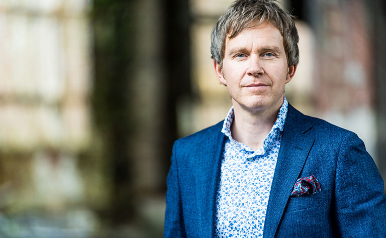 Joachim Simon?Leadership-Experte?gibt Tipps für das erfolgreiche Managen von E-Mails Joachim Simon?Leadership-Experte?gibt Tipps für das erfolgreiche Managen von E-Mails