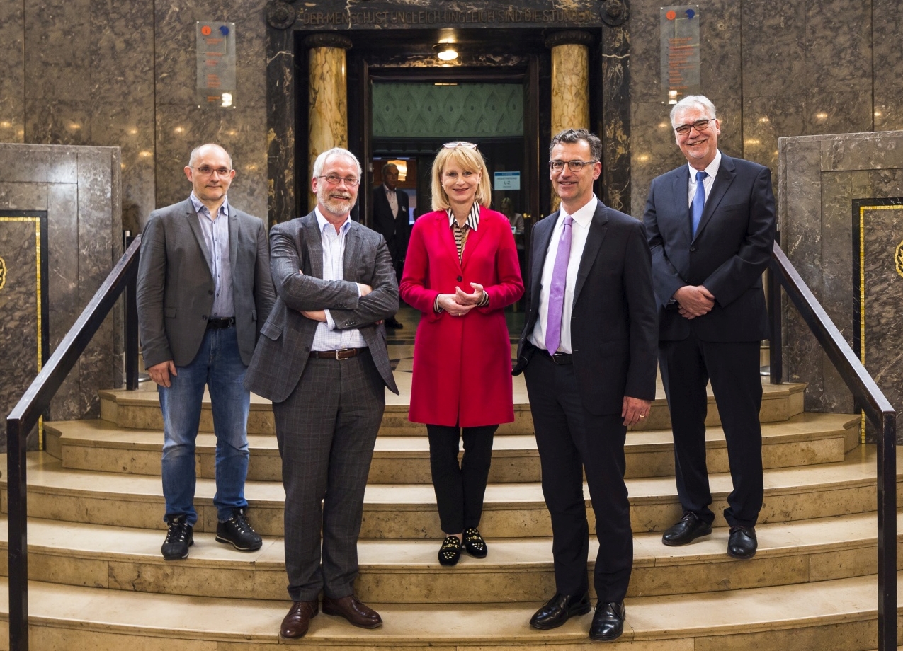 Dr. Oliver Tolmein, Dr. Detlev Parow, Karin Maag, Prof. Achim Jockwig und Prof. Winfried Hardinghaus Dr. Oliver Tolmein, Dr. Detlev Parow, Karin Maag, Prof. Achim Jockwig und Prof. Winfried Hardinghaus